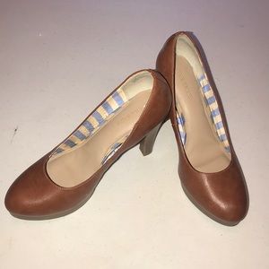 Cognac Leather Pumps